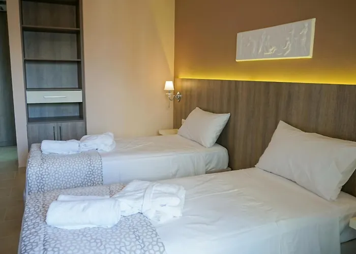 Agnes Deluxe Hotel